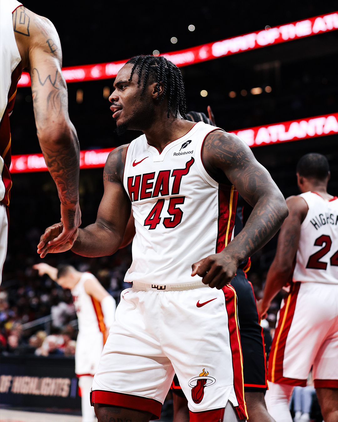 热火惊险胜过老鹰，全队发挥稳定有力！的简单介绍