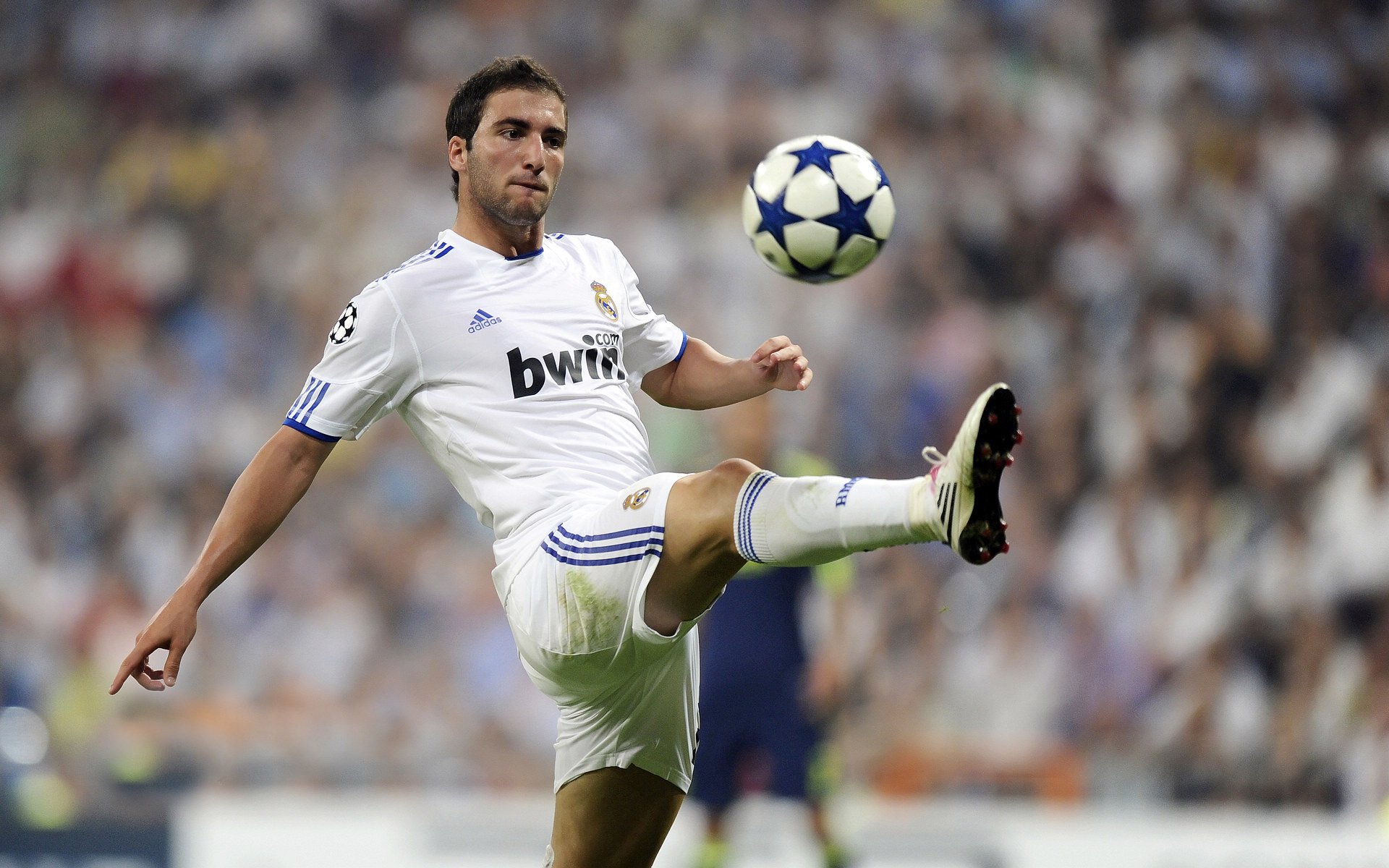 开云官方app入口-战车孤独轰鸣，当德国力克摩洛哥，德布劳内如何以一人之力扛起一个时代的疑问